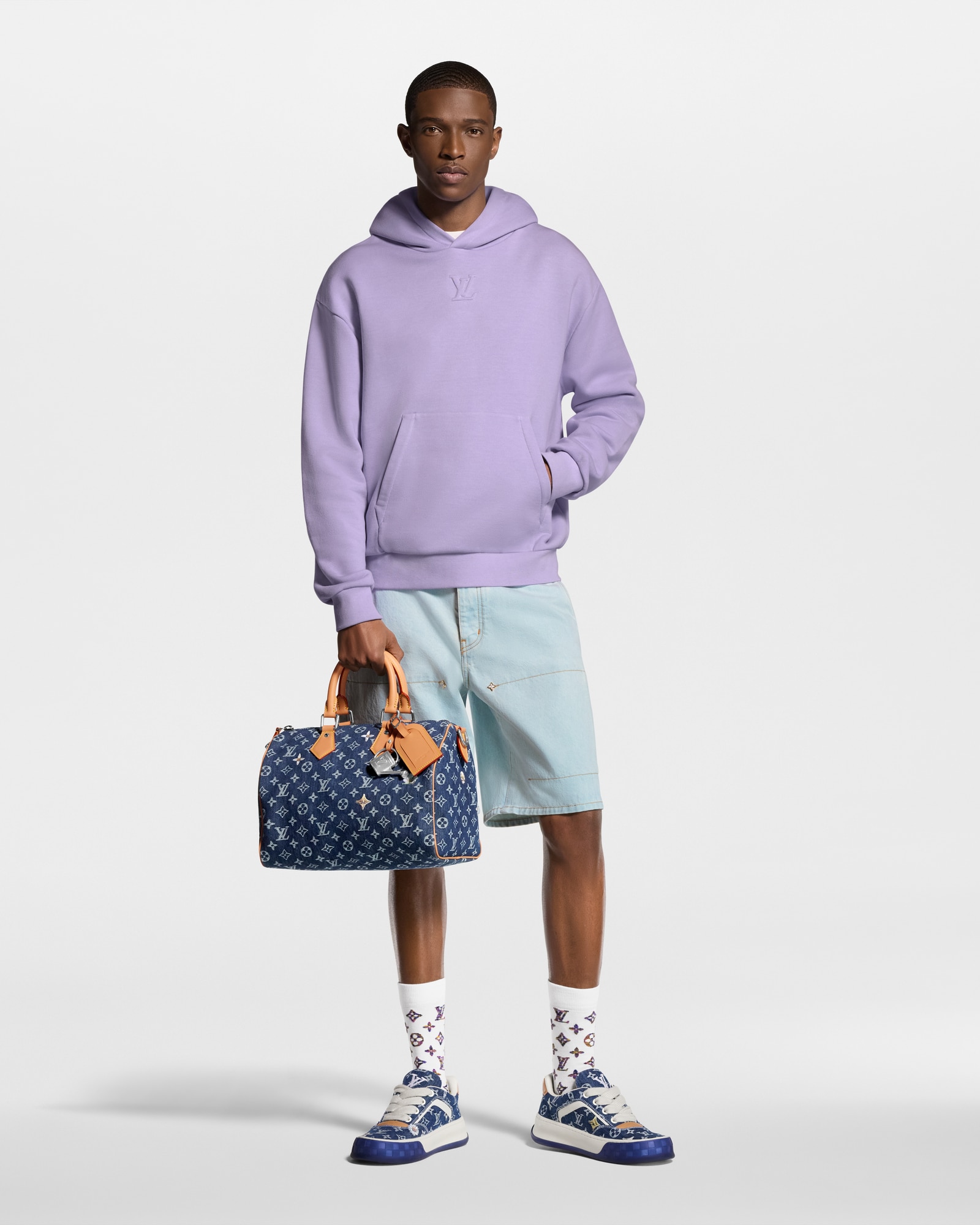 【ひぃ】ルイヴィトン LOUIS VUITTON コットンジャージーフー LV エンボスド コットンフーディ ｜ルイ・ヴィトン 公式サイト - 1AJRLN